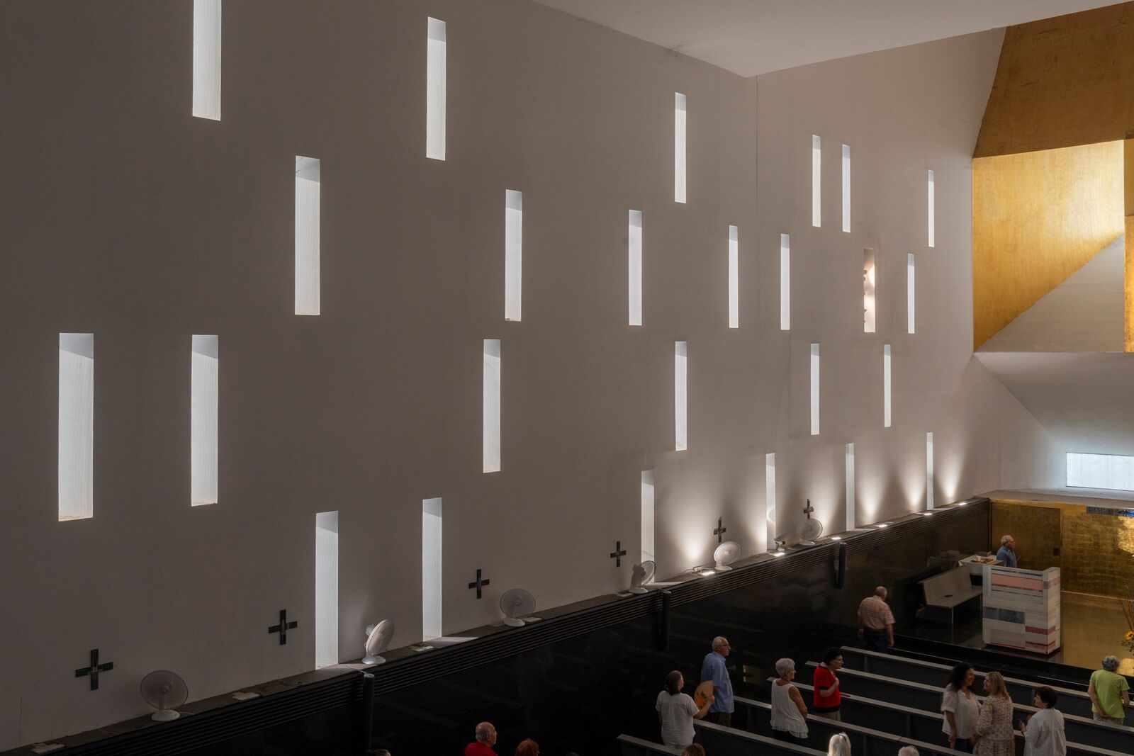 Parroquia Santa Mónica, fotografía 12 — Luis Díaz Gil
