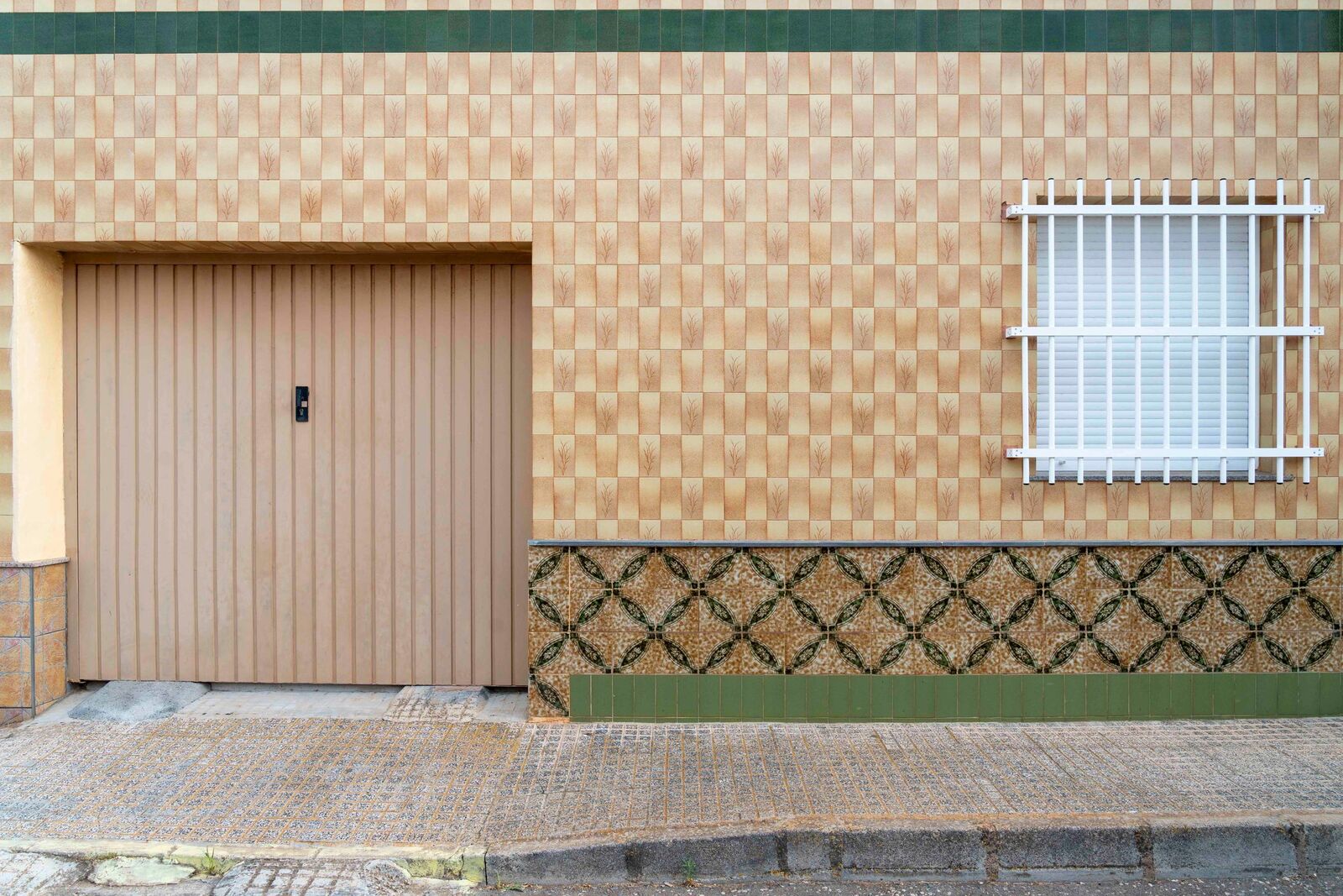 Piel de azulejo, fotografía 21 — Luis Díaz Gil
