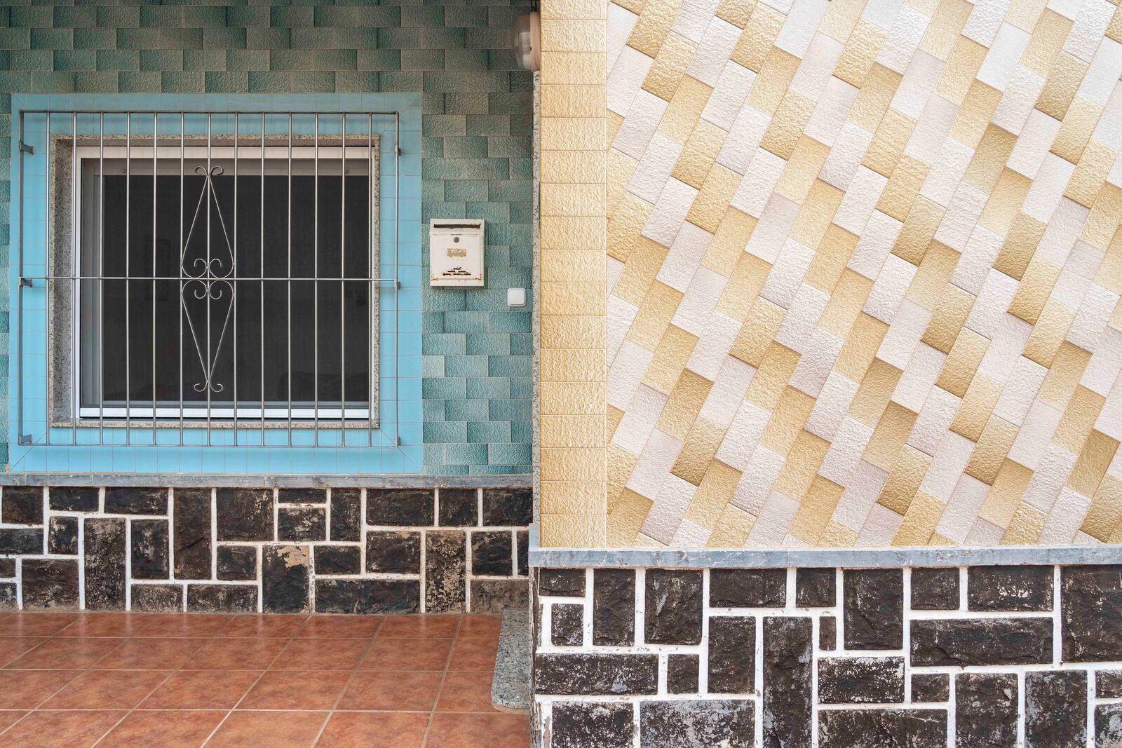 Piel de azulejo, fotografía 38 — Luis Díaz Gil